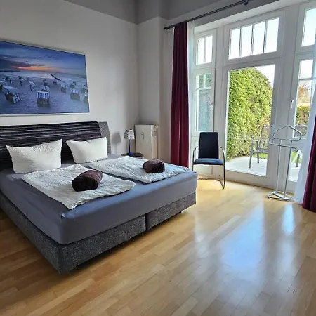 - Strand, Park Und Wald Apartman *